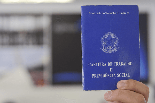 Google registra aumento das buscas pelo termo ‘rescisão’; busca por ‘demissão’ também cresceu