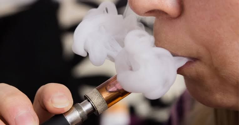 Uso de cigarro eletrônico pode reduzir a quantidade de espermatozoides