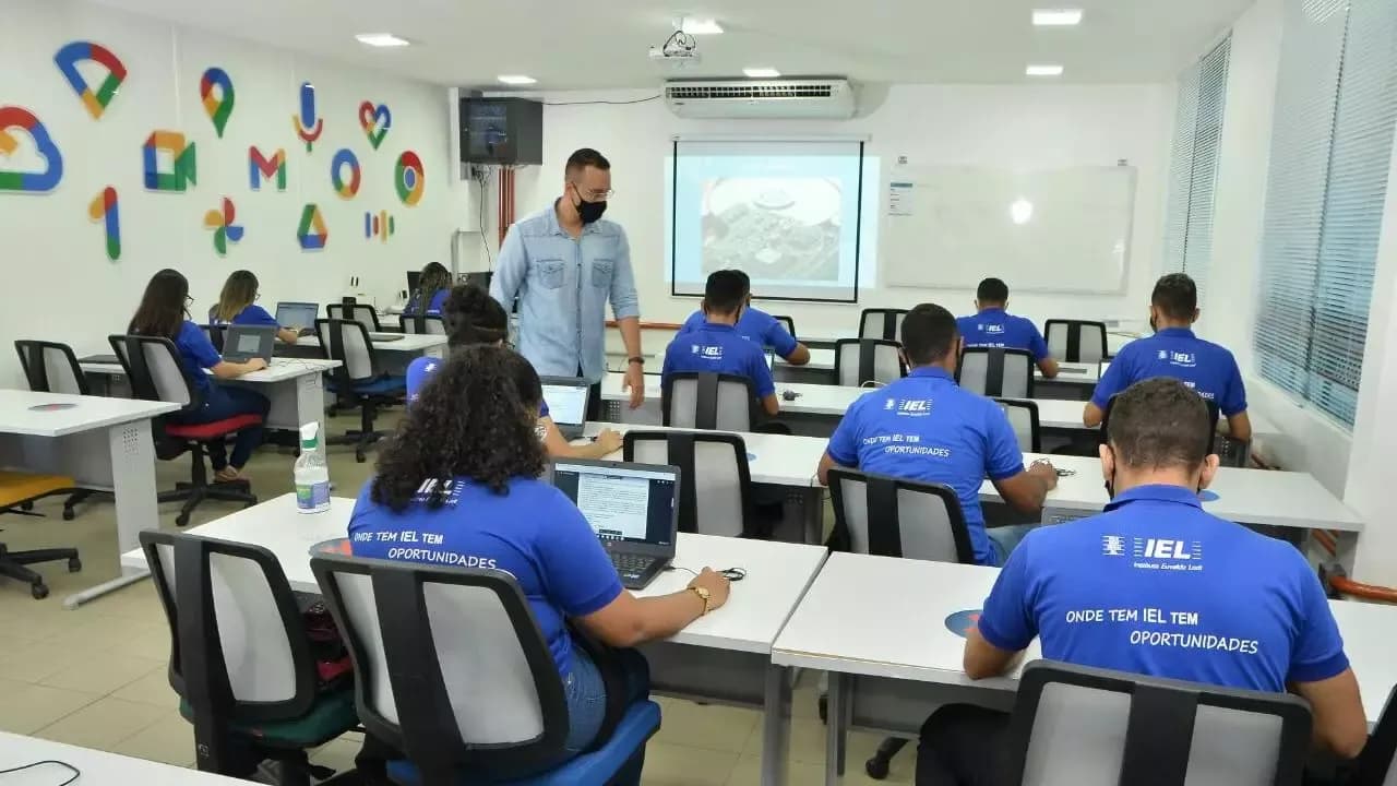 IEL tem 1 mil vagas aberta com bolsa de até R$ 2,2 mil reais
