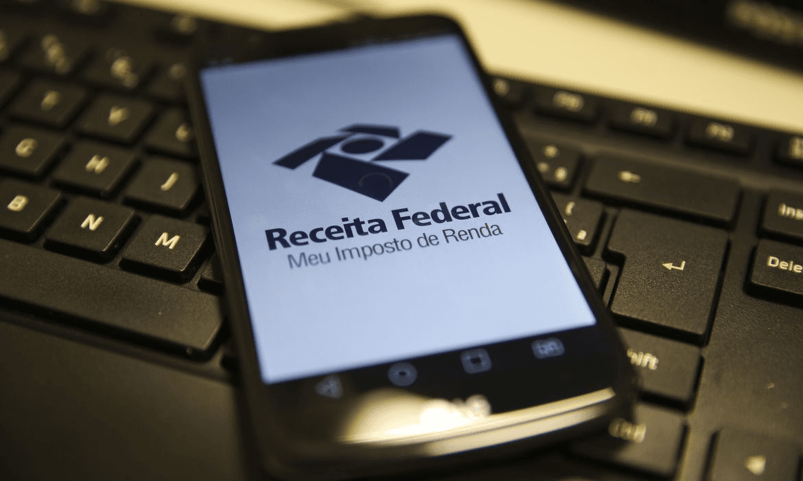 500 mil contribuintes serão notificados pela Receita até o fim do mês por pendências na declaração do IR