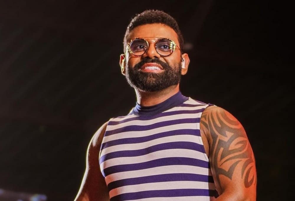 Pablo grava DVD aberto ao público na Boca do Rio em Salvador