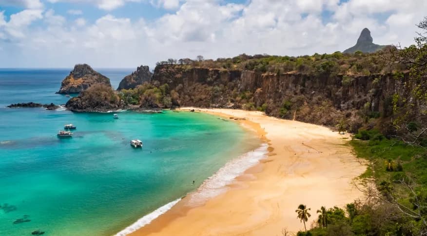 Praia de Fernando de Noronha é escolhida a melhor do mundo