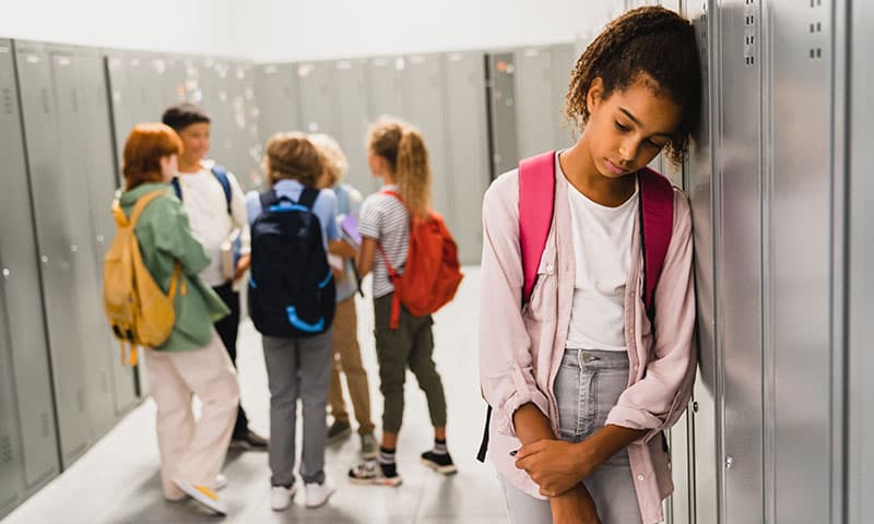 Escolas sob ameaça: especialista alerta sobre a necessidade de frear o ‘efeito contágio’