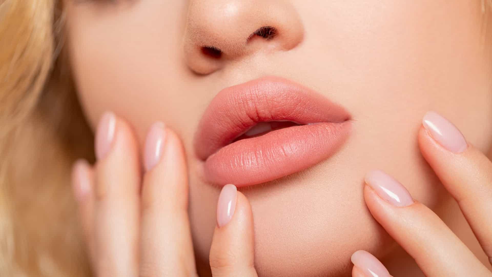 Beije com confiança neste Dia dos Namorados: Veja como ter Lábios Perfeitos e Saudáveis