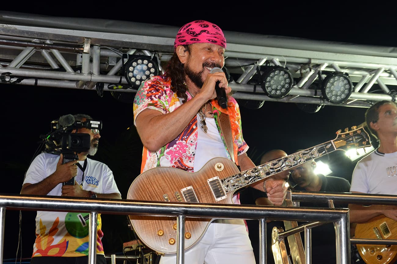 Bell Marques, Daniela Mercury e outros artistas comandam trios elétricos no Super Bololô pelos 5 anos da Rádio Salvador FM