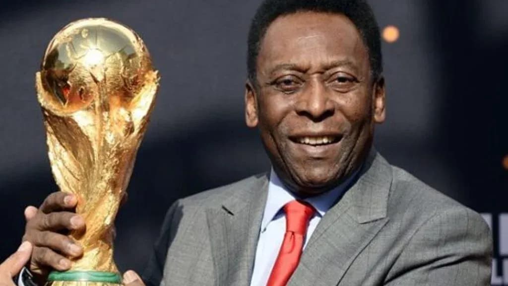 Lei institui 19 de novembro como Dia do Rei Pelé o maior do futebol
