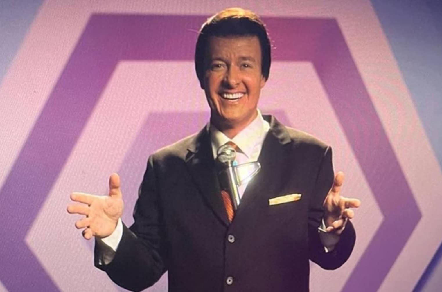 Rodrigo Faro comenta a experiência de interpretar Silvio Santos no cinema