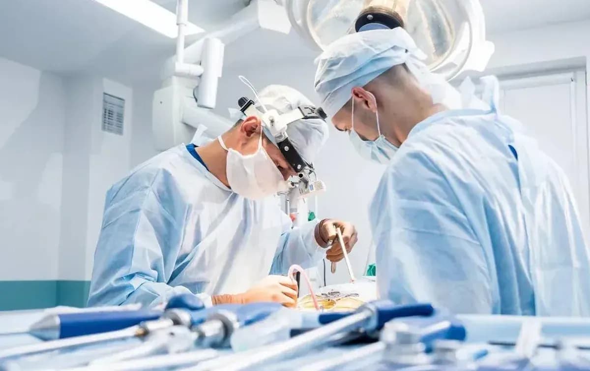 Brasil tem quase 24 médicos para cada 10 mil habitantes; maioria atua na rede privada