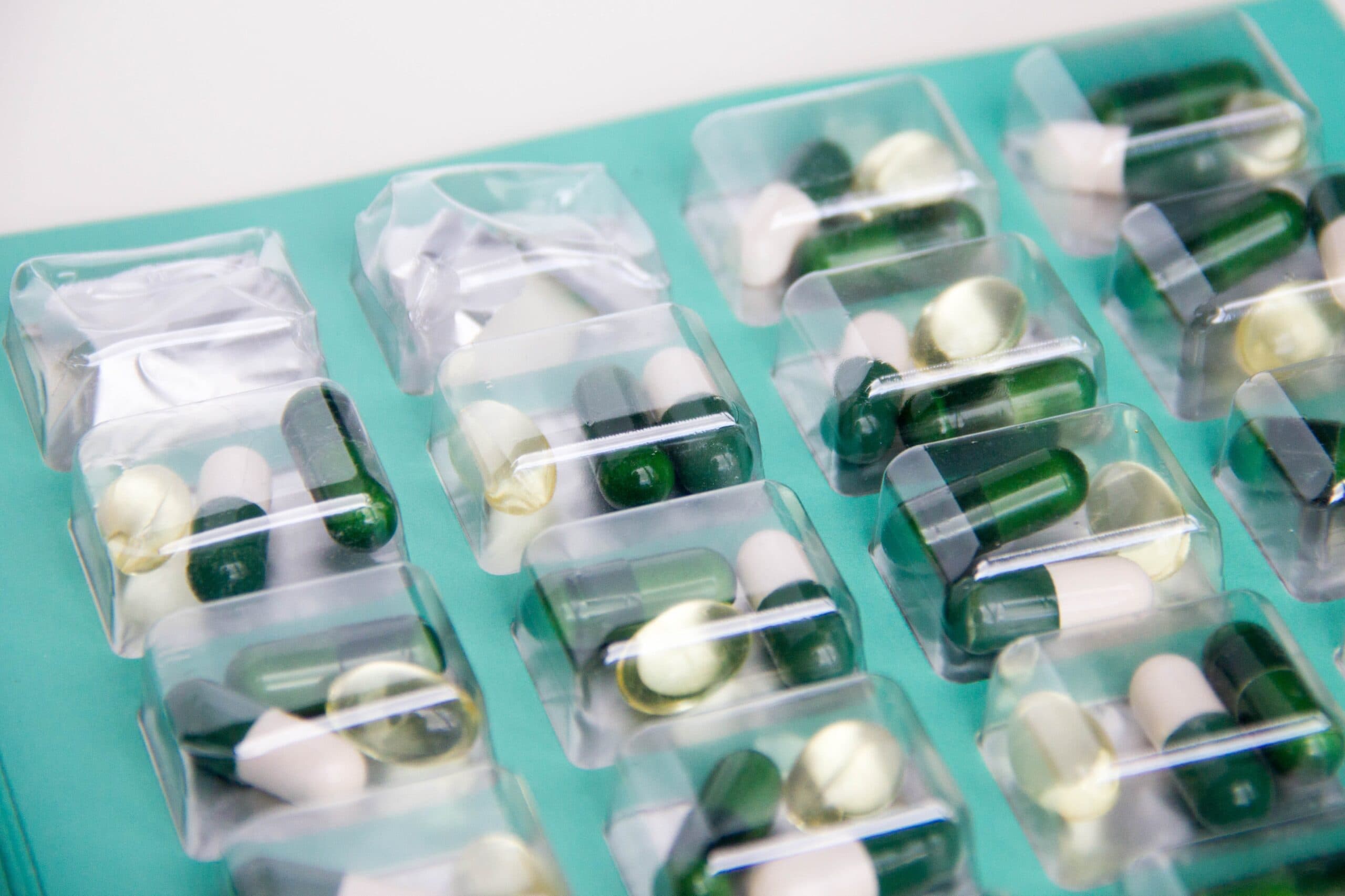 Na hora de comprar suplementos, tenha atenção aos ativos para garantir maior qualidade e segurança a sua saúde