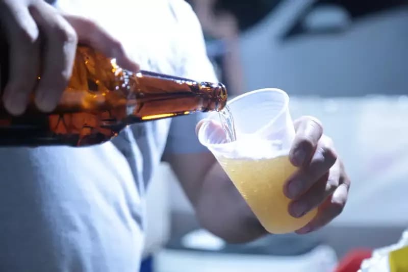 Seis em cada 10 brasileiros apoiam a ideia de aumentar impostos de bebidas alcoólicas