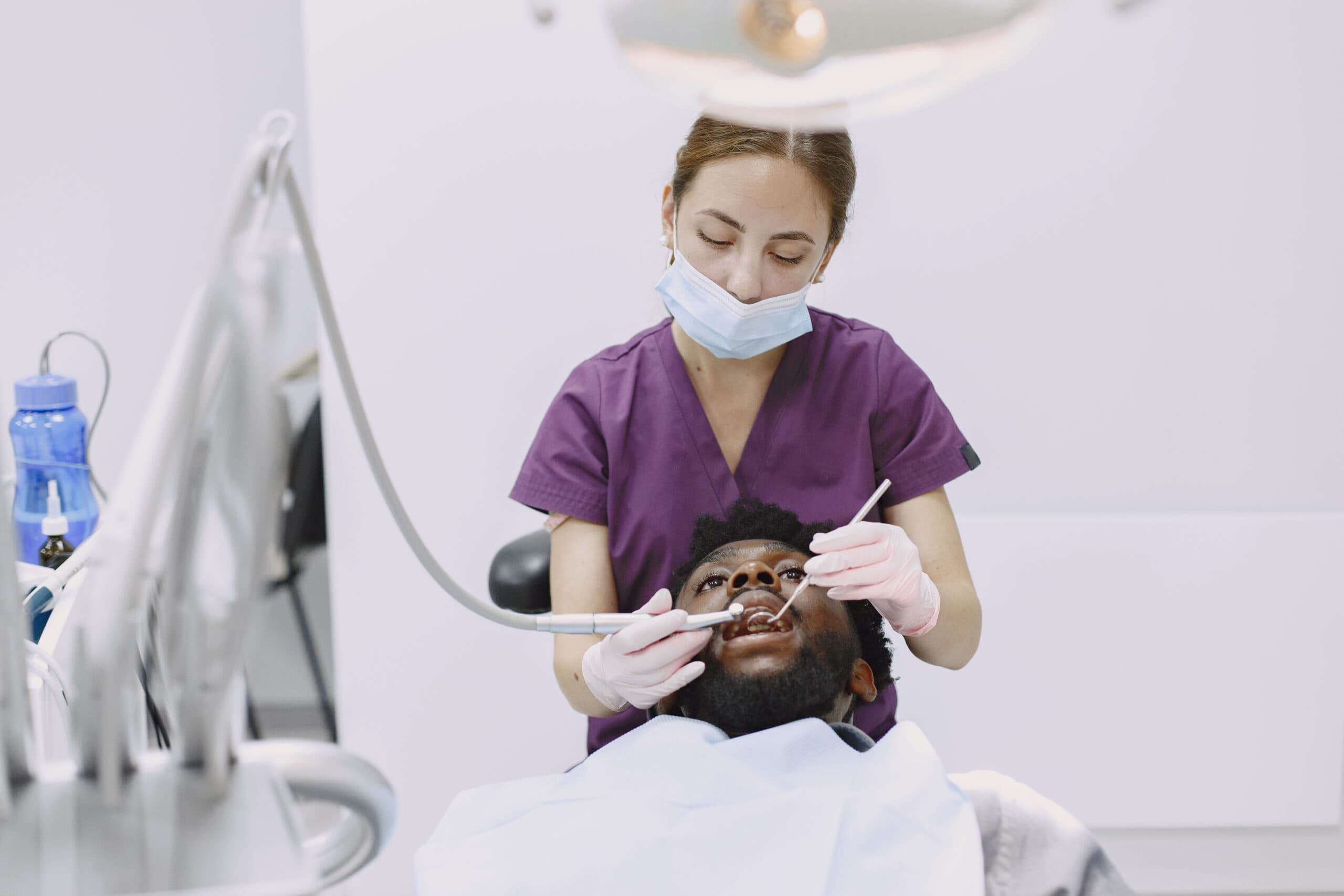 Dente do siso: Seis dúvidas sobre o tema