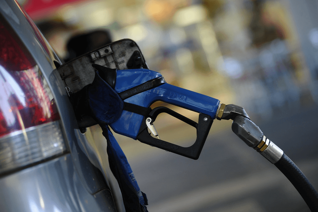 Impostos federais sobre o diesel são zerados até o fim do ano, o que pode derrubar em R$ 0,12 o preço do litro