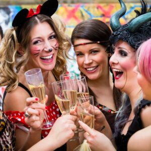 Carnaval 2026: Mais de 65 milhões de foliões devem tomar as ruas pelo país