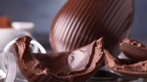 Alta do cacau impulsiona consumo de “sabor chocolate” na Páscoa