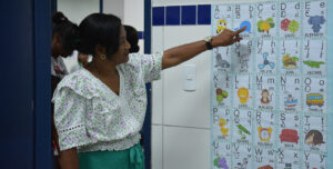 Prefeitura garante reajuste salarial de 5,4% para professores da rede municipal