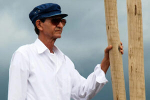 Votação para o Troféu Oscar Folia 2025 está aberta e homenageia o artista Juraci Dórea