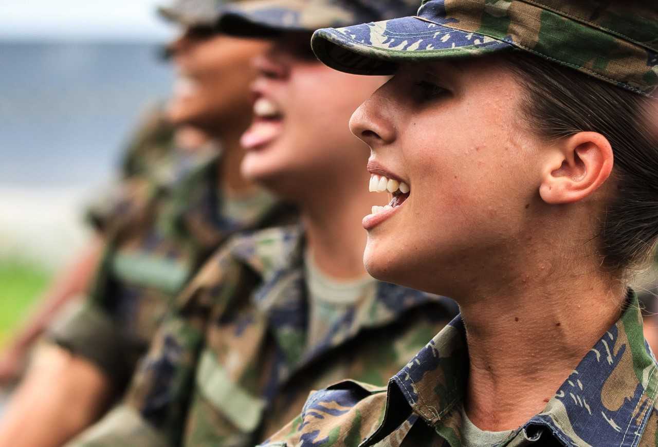 Mais de 33 mil mulheres se alistam para o serviço militar e número surpreende o Ministério da Defesa