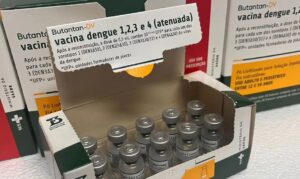 Bahia inicia distribuição de vacina 100% brasileira contra a dengue para os 417 municípios