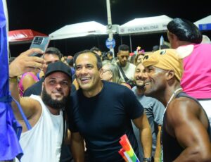 Bruno Reis celebra público de quase 3 milhões no pré-Carnaval de Salvador