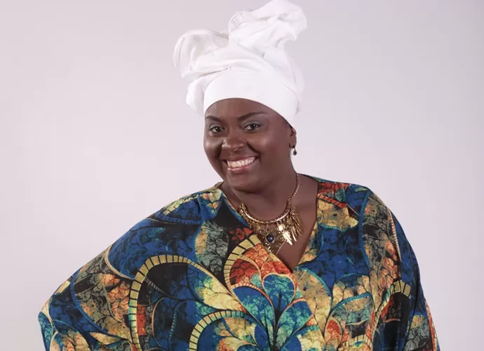 Paula Sanffer celebra 20 anos de carreira com o show “Linha do Tempo” em Feira de Santana