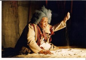 Em turnê pelos 25 anos, espetáculo “Seu Bomfim” chega a Feira de Santana com duas apresentações, oficina e debate