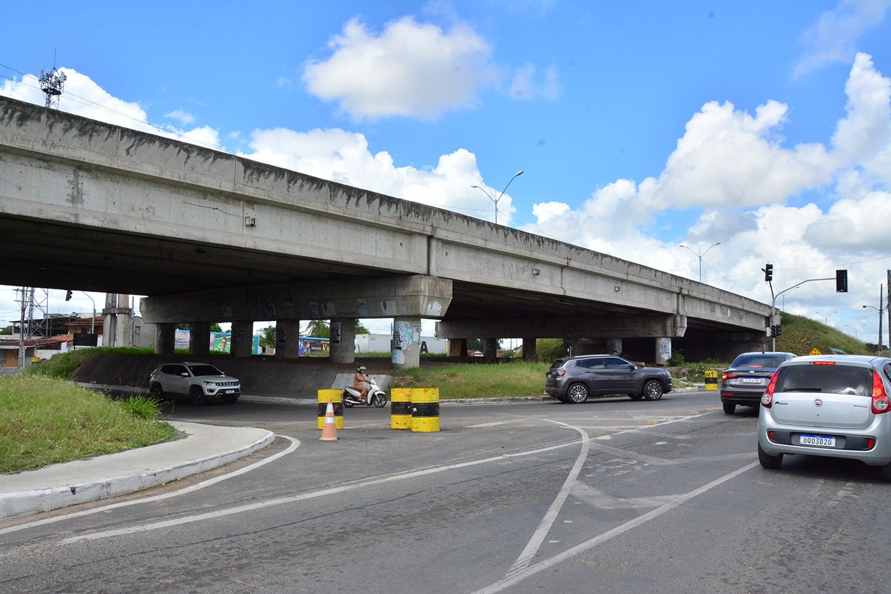 SMT conclui modificações no trânsito do entorno do viaduto da Cerb até a próxima semana