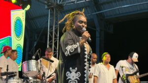 Paula Sanffer agita Micareta da Lagoa em Feira de Santana neste domingo (26)