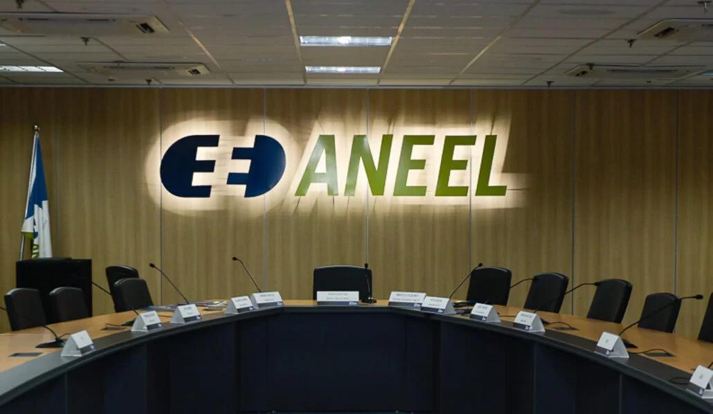 Aneel aprova repasse bilionário para reduzir conta de luz de 22 distribuidoras