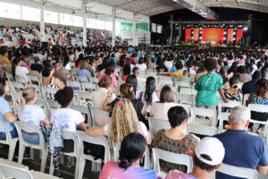 Celebra Feira reúne milhares de fiéis em comemoração aos 40 anos da Renovação Carismática Católica