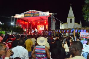Feira tem um dos mais longos e animados festejos juninos da Bahia