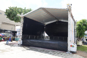 Praça Bernardino Bahia começa a ganhar ares de arraiá