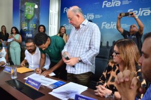 Prefeitura de Feira empossa 51 novos agentes de combate às endemias