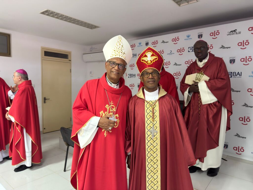 Em Cabo Verde, Dom Zanoni participa da posse canônica de Dom Teodoro Tavares
