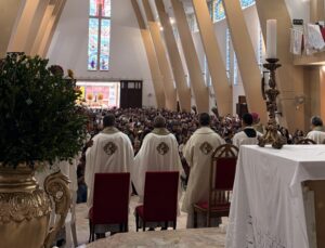 Missa dos Romeiros reúne fiéis e reforça tradição de fé durante o Trezenário de Santo Antônio