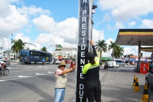 SMT implanta conversão à direita livre entre a avenida Presidente Dutra e a J.J. Seabra