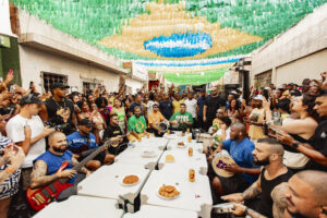 Menos é Mais leva “Pagode do Neida” a Salvador para o vencedor da campanha nacional inspirada na Copa